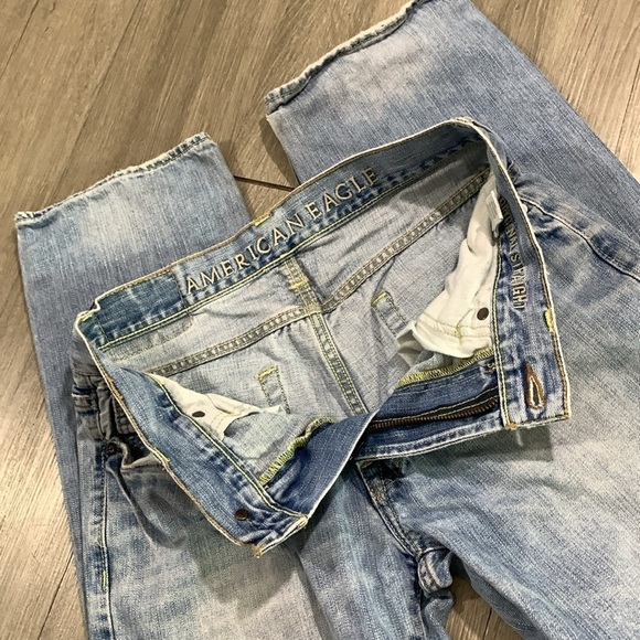 American Eagle Original Straight Distressed 100% Cotton Light Wash Jeans size 30 - Picture 13 of 16